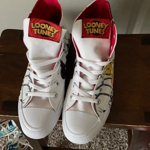looney tunes converse
